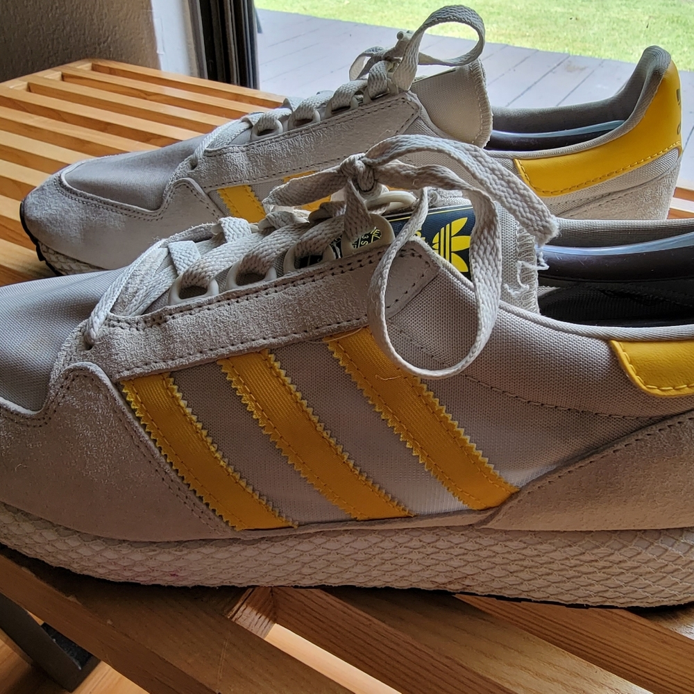 Adidas original running shoes 12